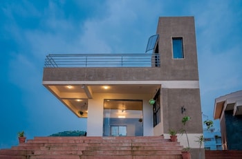 Le Fromage Cheese Village,Gangavhare - Vineyards,5 star