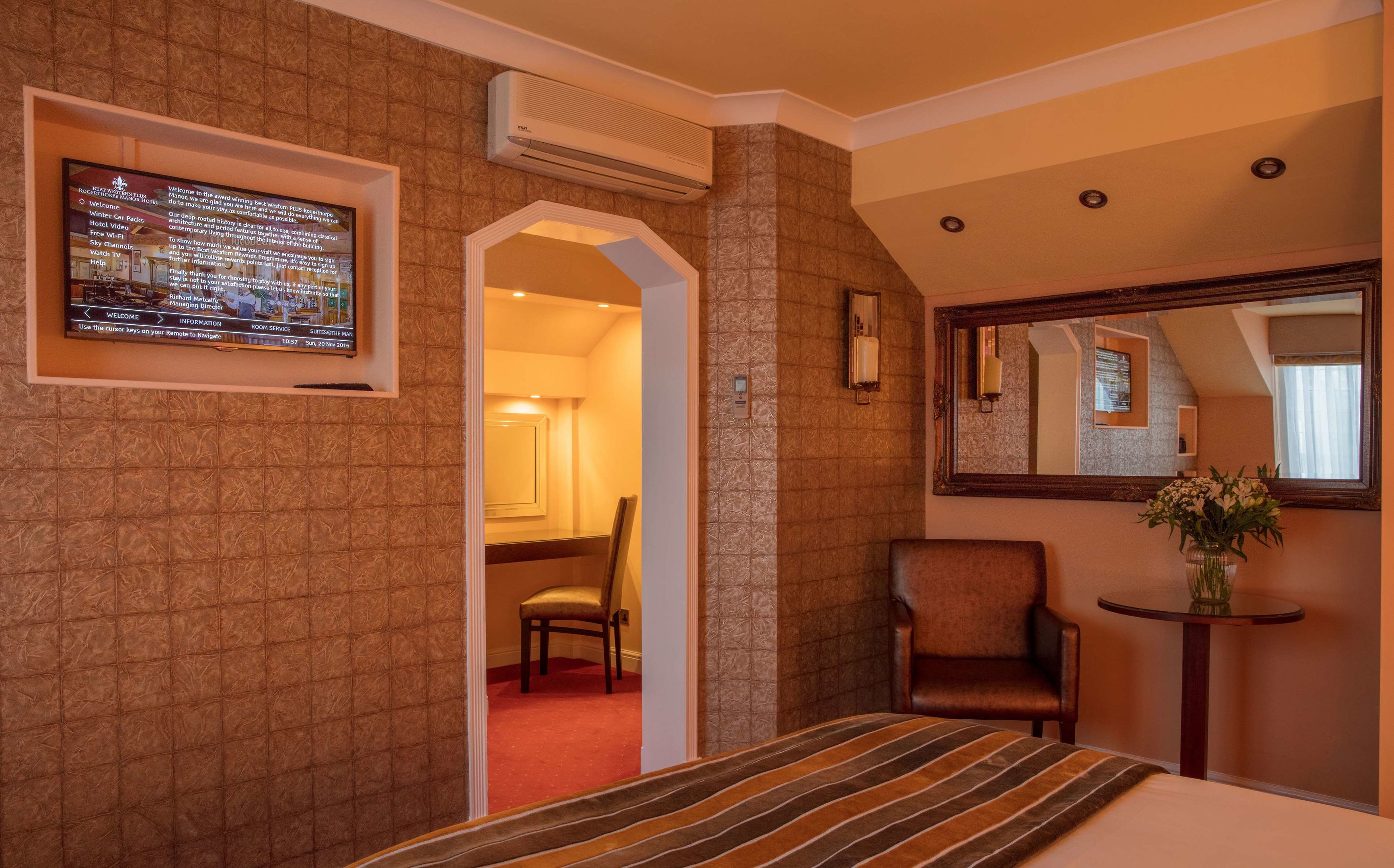rogerthorpe manor hotel