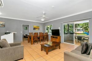 cairns reef apartments and motel