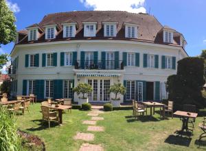 Chateau De Montreuil,Hauts-De-France>>Berck-Sur-Mer,4 star
