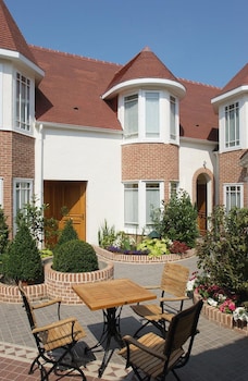 Chateau De Montreuil,Hauts-De-France>>Berck-Sur-Mer,4 star