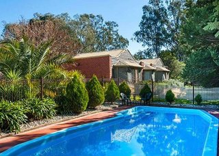 Comfort Inn Coach & Bushmans,Seymour>>Melbourne,3 star