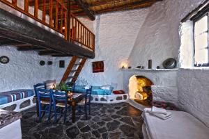 Aspros Potamos,Ierapetra>>Crete,2 star