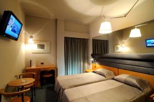 maniatis hotel