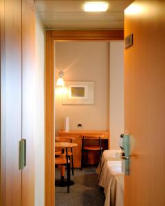 maniatis hotel