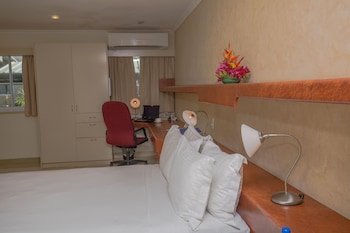 gateway hotel