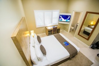 gateway hotel