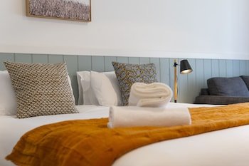 The Quarters, Ascend Hotel Collection,Central Coast>>Bateau Bay,4 star