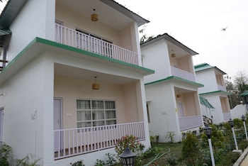 jaldapara forest tourist lodge