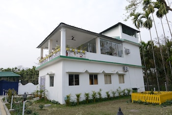 jaldapara forest tourist lodge