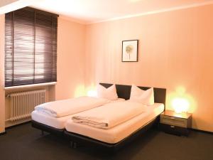 Hotel Augsburg Goldener Falke,Erding>>Augsburg,3 star