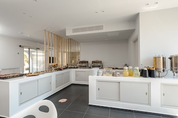 lianos village