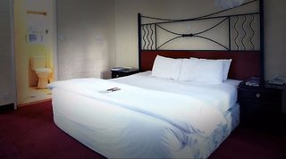 Kadoma Hotel And Conference Center,Mashonaland West>>Kadoma,4 star