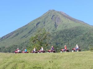 hotel la pradera del arenal