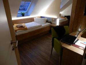 Hotelpension Am Hafen,Juist>>Aurich,3 star