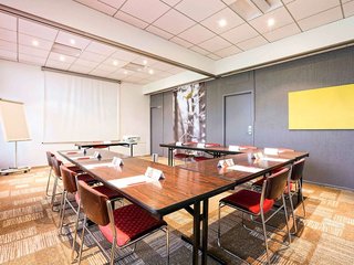 ibis charleville mezieres