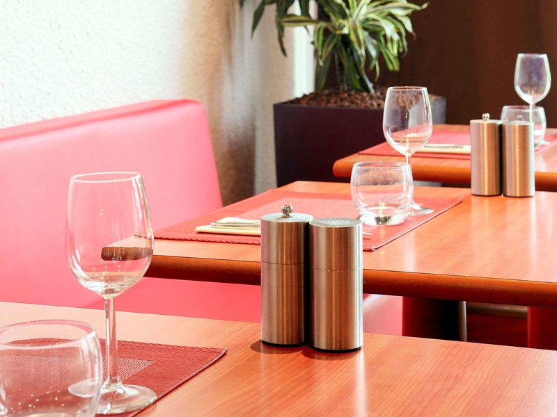 ibis charleville mezieres