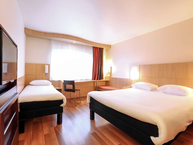 ibis charleville mezieres