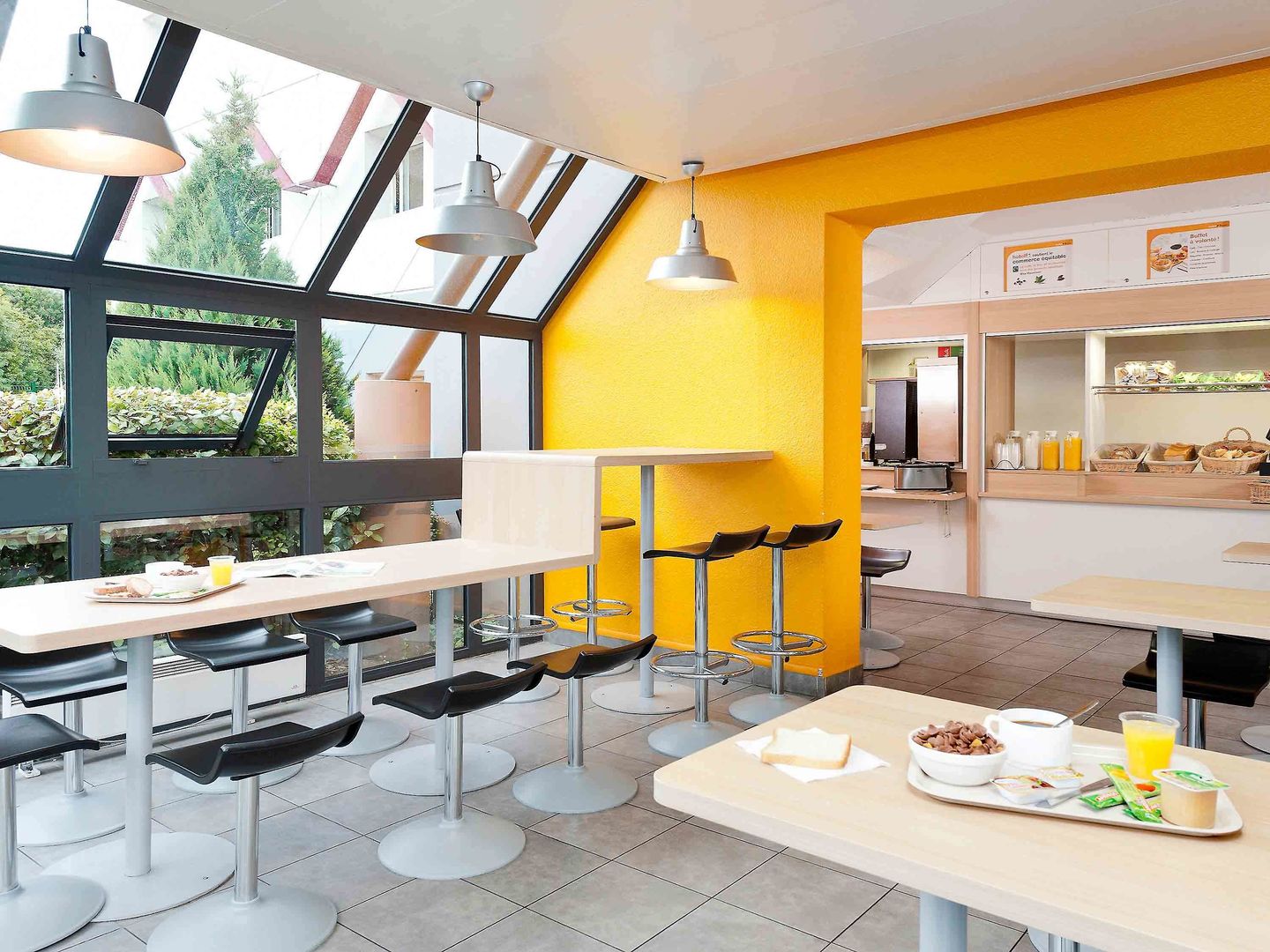 hotelf1 st witz a1 paris nord