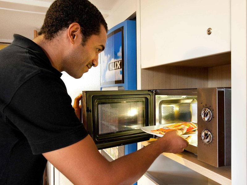 hotelf1 st witz a1 paris nord