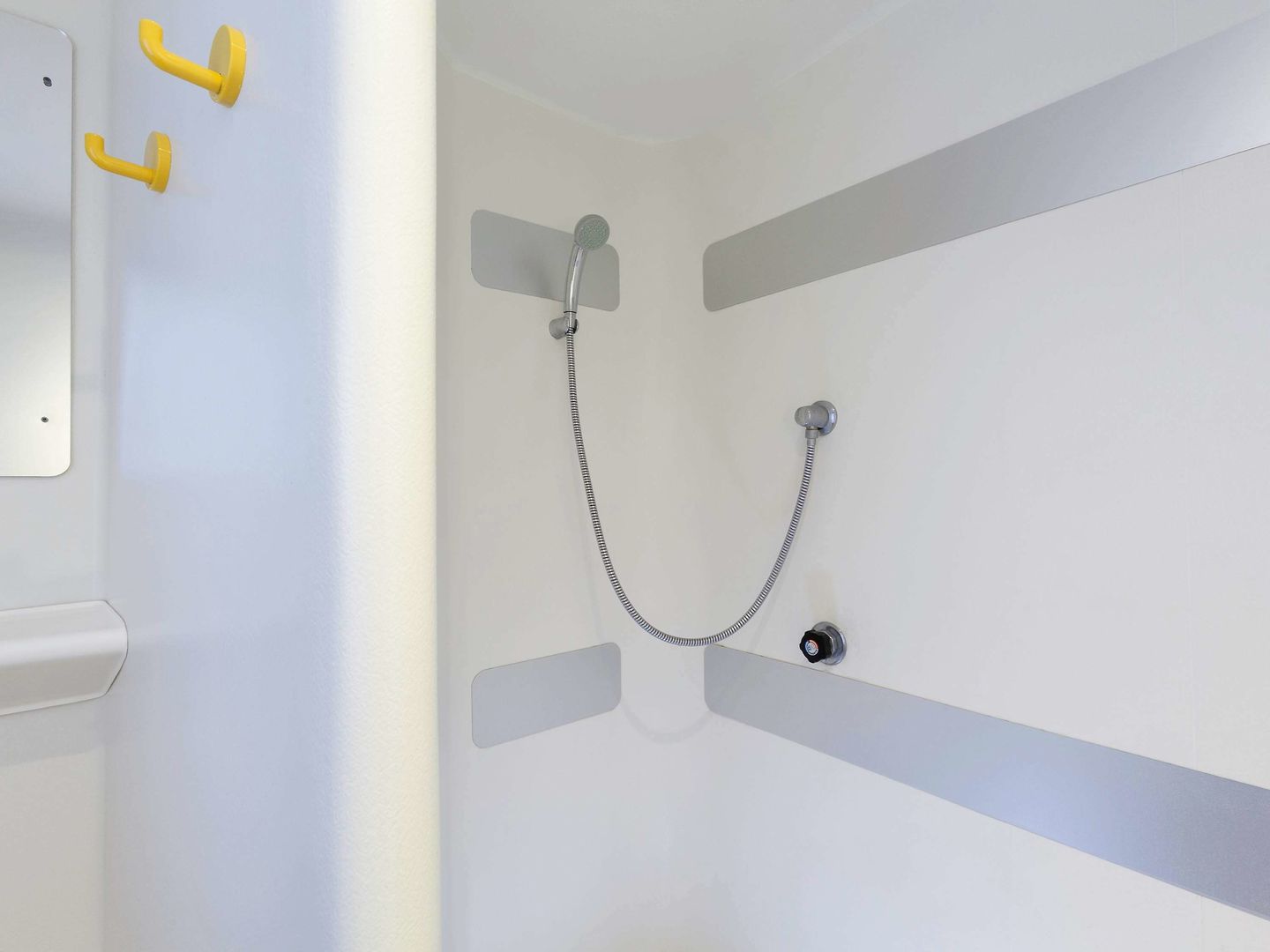 hotelf1 st witz a1 paris nord