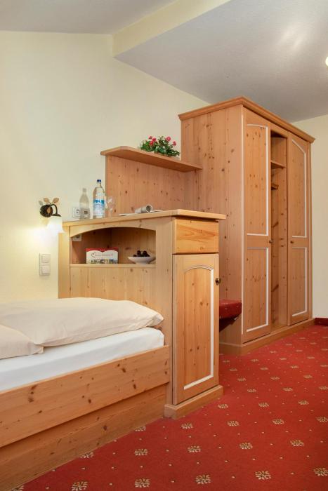 hotel zur post rohrdorf