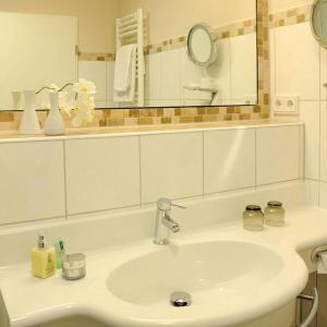 hotel zur post rohrdorf