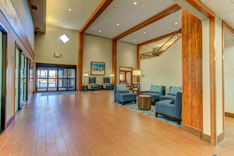 holiday inn express and suites montrose