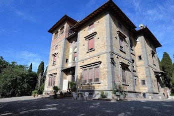 Villa Le Querciolaie,Sassetta>>Monteverdi Marittimo,3 star
