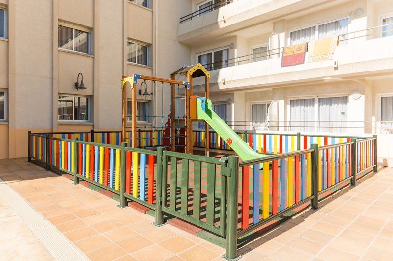 pierre and vacances estartit playa