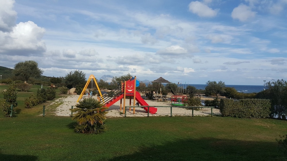 hotel costa caddu