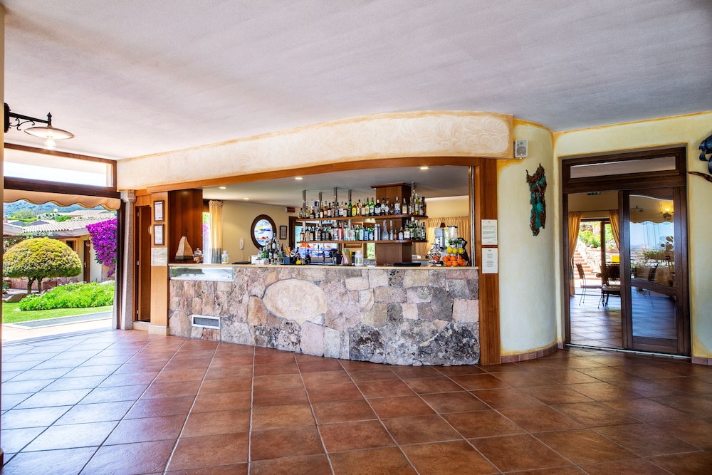 hotel costa caddu