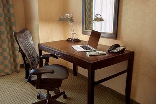 Revery Toronto Downtown, Curio Collection By Hilton,Markham>>Downtown Toronto,4 star