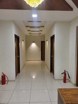 shreejis hotel