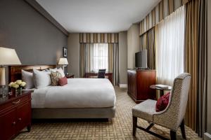 Fairmont Royal York,Near Ripley's Aquarium Of Canada,4 star