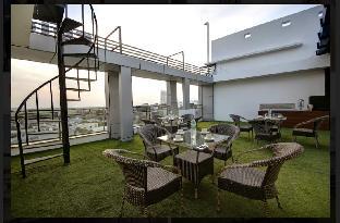 hotel noida dreamz 144