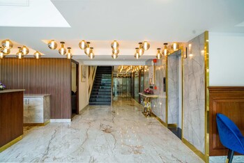 Saltstayz Basil - Near Golf Course Road,Sector 57,4 star