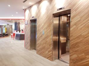 metropolitan ymca singapore