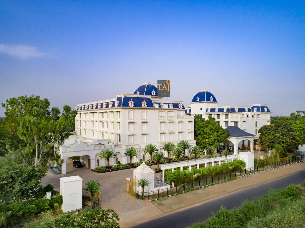Taj Gandhinagar Resort And Spa