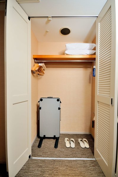 rembrandt hotel ebina