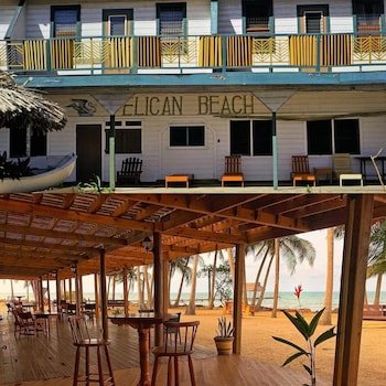 Pelican Beach Resort,,4 star