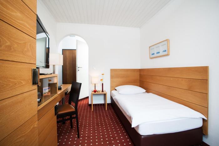 hotel pension golingen