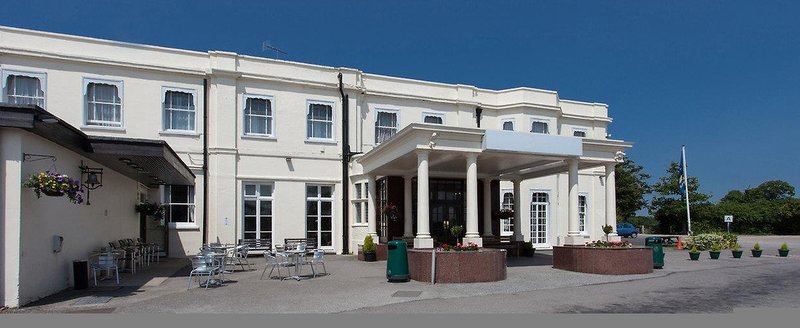 The Russ Hill Hotel Gatwick