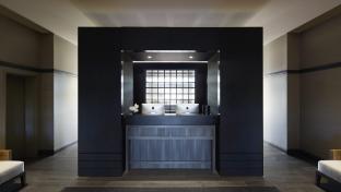Brassey Hotel,In Barton (Capital Hill),4 star