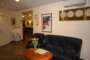 Suite Hotel 900M Zur Oper,Wieden>>Vienna,4 star