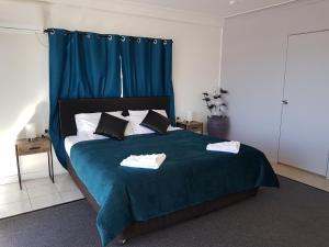 The Q Motel,Capricorn Caves>>Allenstown,3 star