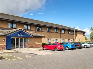 travelodge peterborough eye green
