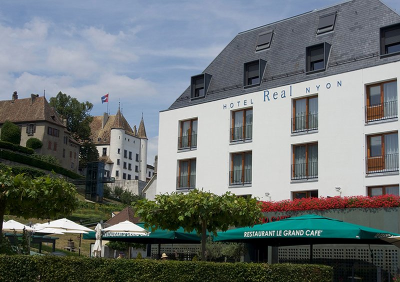hotel real nyon by happyculture