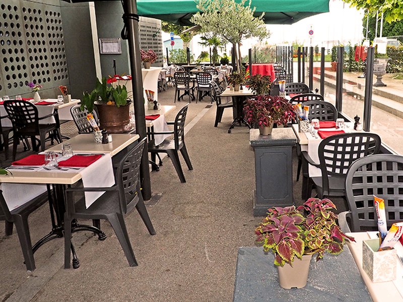 hotel real nyon by happyculture