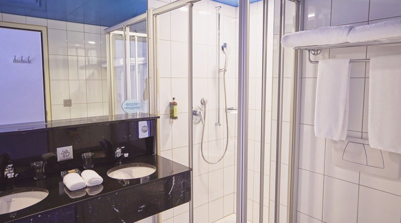 hotel real nyon by happyculture